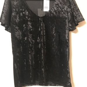 Gibsonlook Crushed Velvet Flutter Sleeve Top